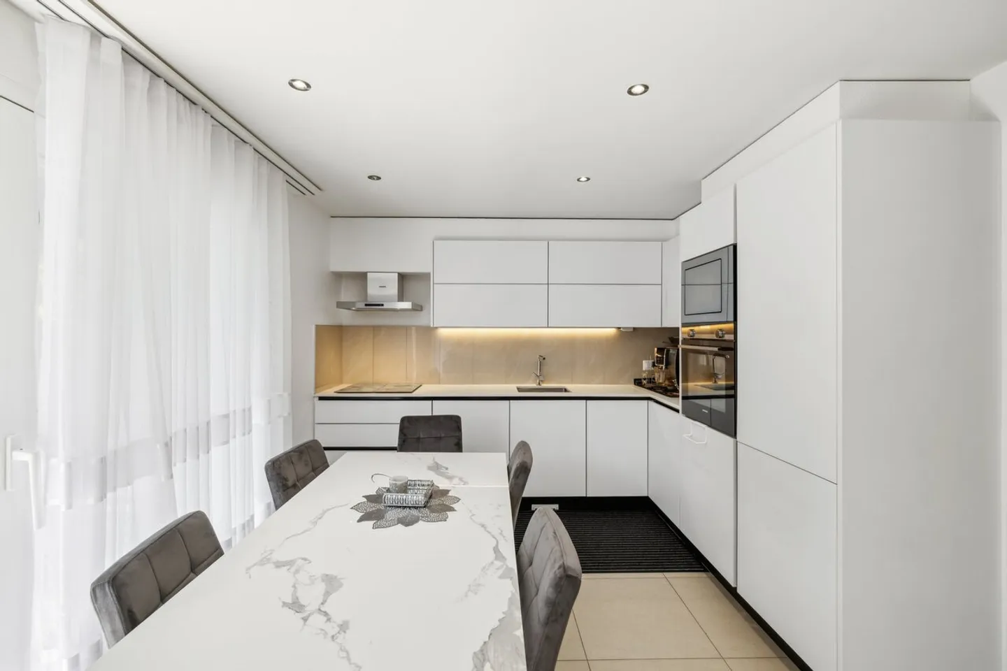 Edificio residenziale con 2 appartamenti a Charrat - Foto 4 di 9