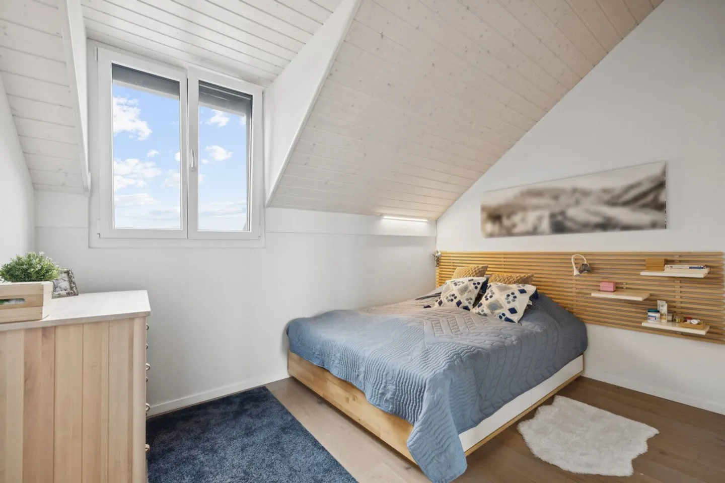 Wunderschönes 4.5-Zimmer-Penthouse im Herzen des Dorfes - Foto 4 von 10