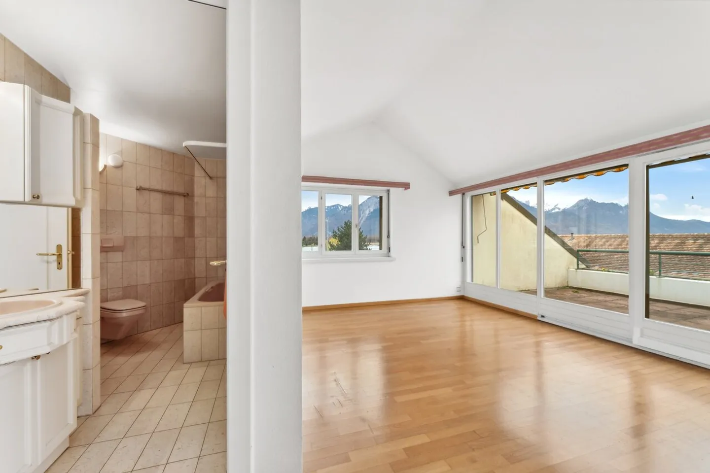 Magnifico duplex, piedi nell'acqua a Villeneuve - Foto 7 di 13