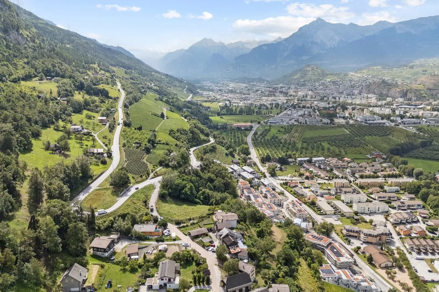 Casa indipendente vicino a Sion - Grande terreno e grande potenziale - Foto 2 di 11