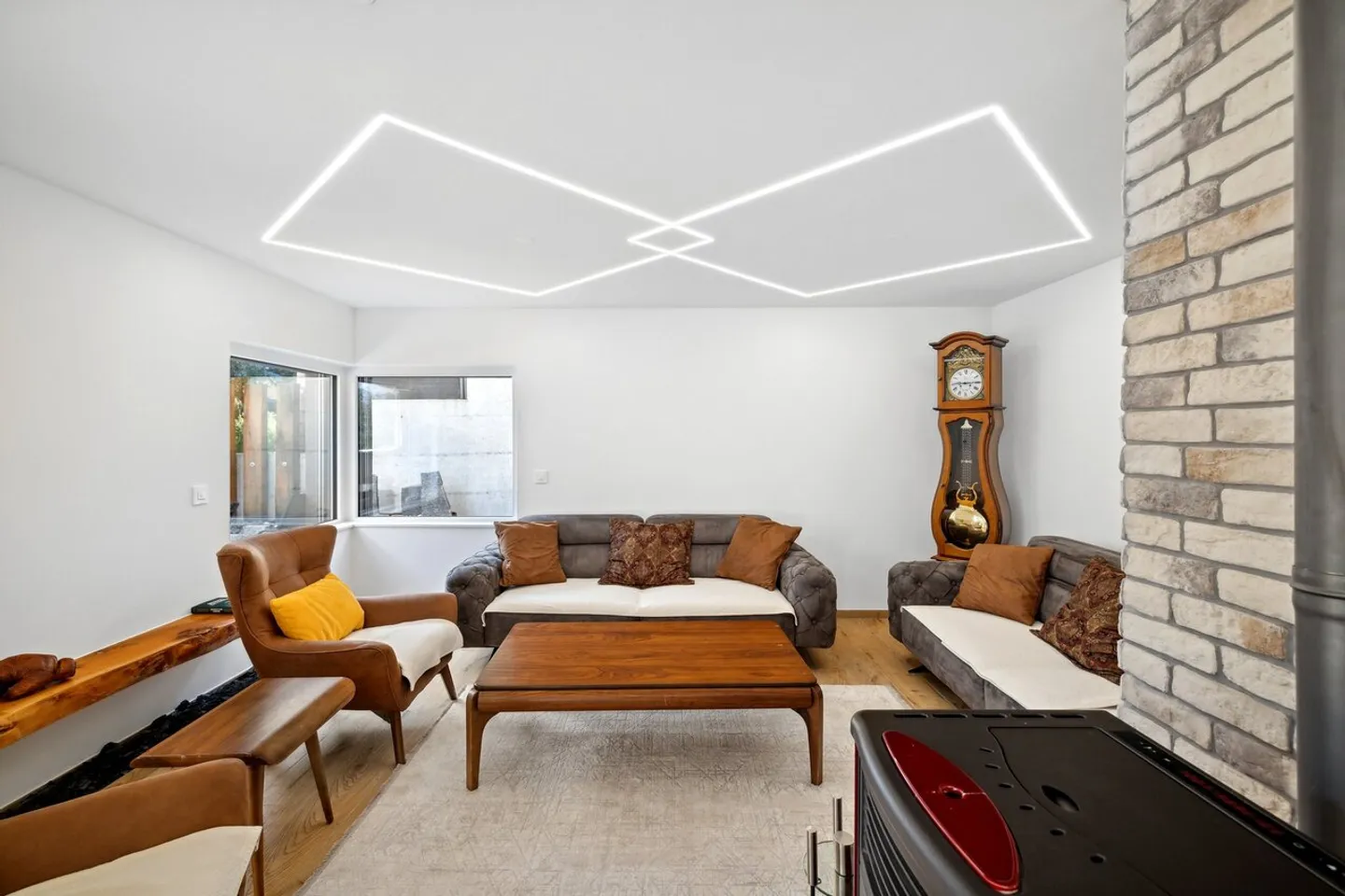 Casa contemporanea di 6,5 stanze con giardino - Foto 3 di 11