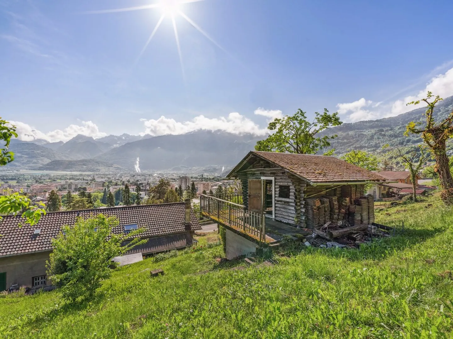 Edificio con potenziale di ampliamento su un lotto di 1'718 m² - Foto 3 di 13