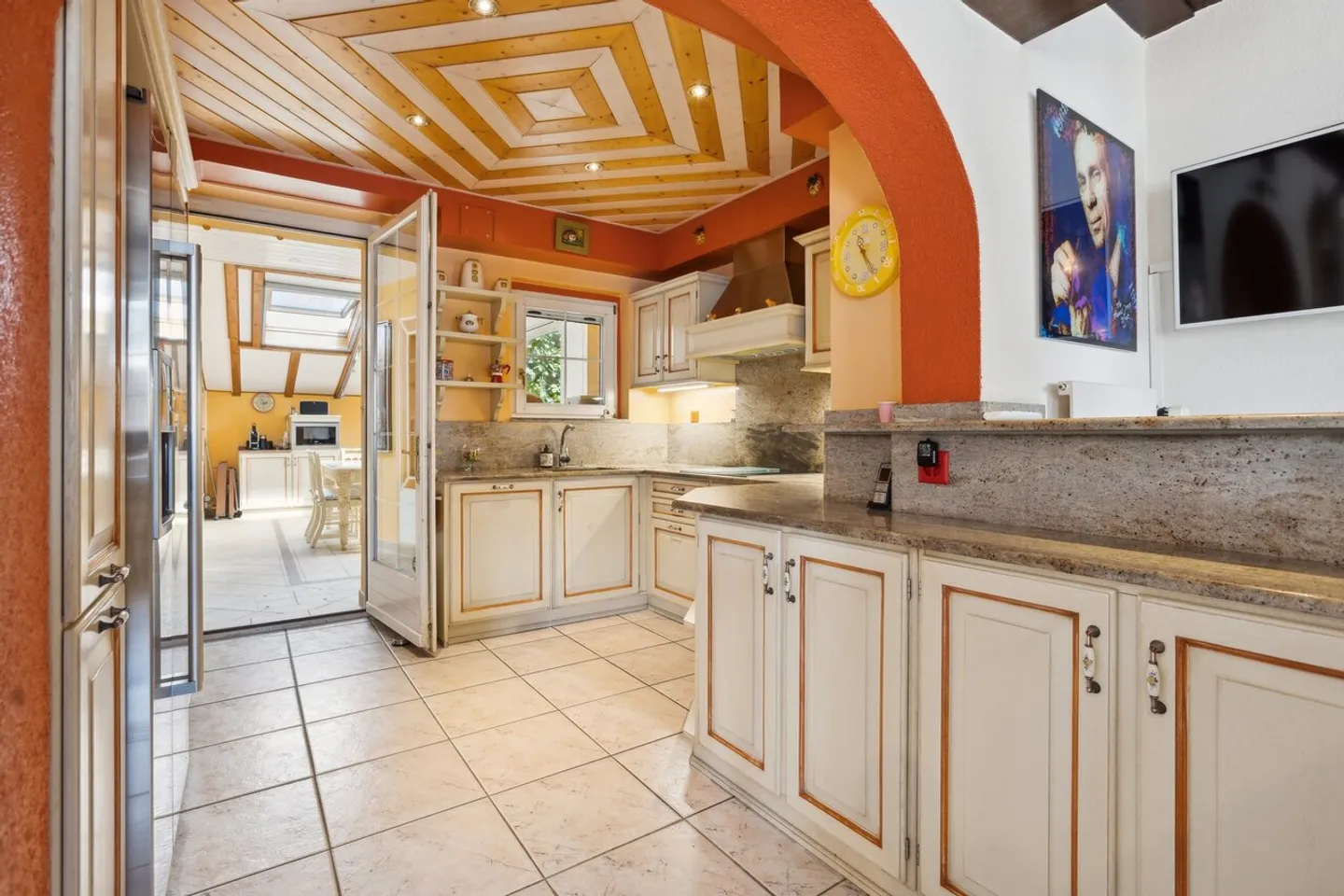 Manor House with a lot of charm - Photo 6 of 13