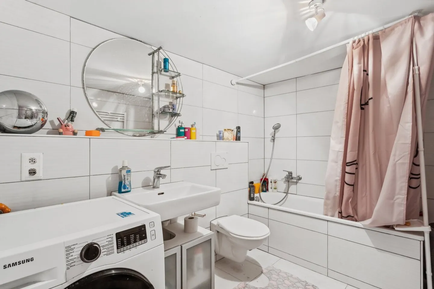 Proprietà di 2 appartamenti con potenziale nel cuore di Sorens - Foto 7 di 7