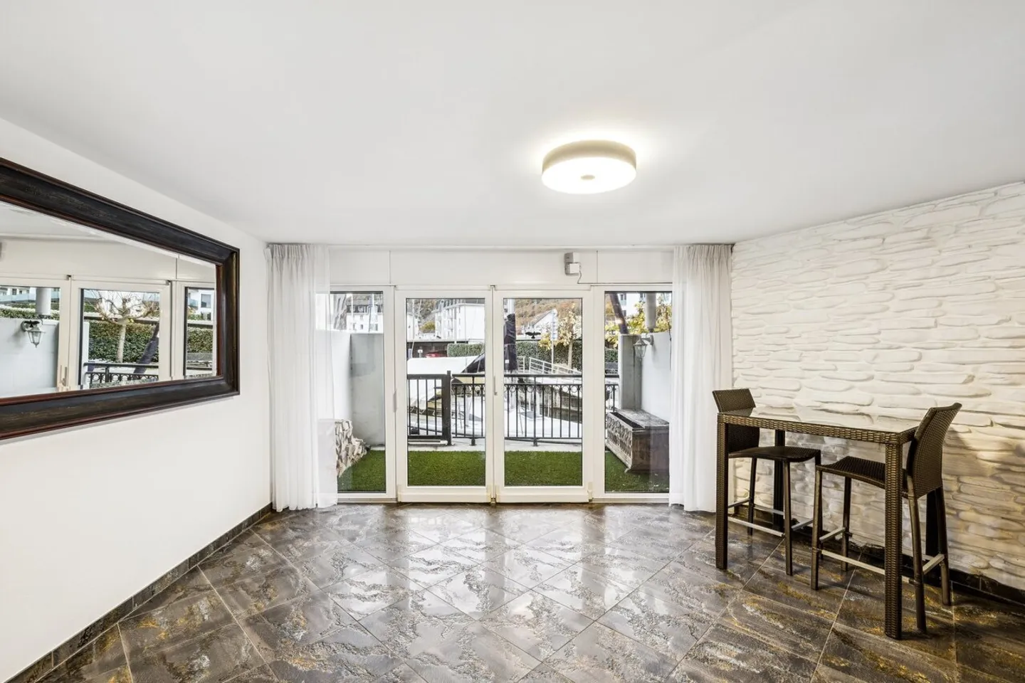 Magnificent 3.5-room duplex at the Marina - Photo 3 of 13