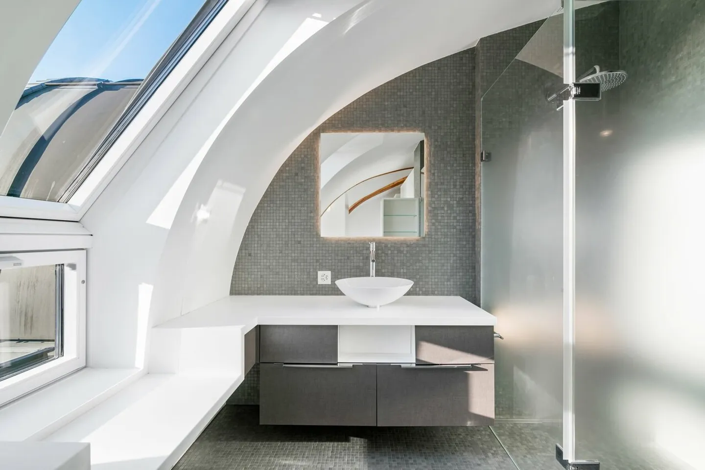 Attico moderno con vista panoramica! - Foto 7 di 12
