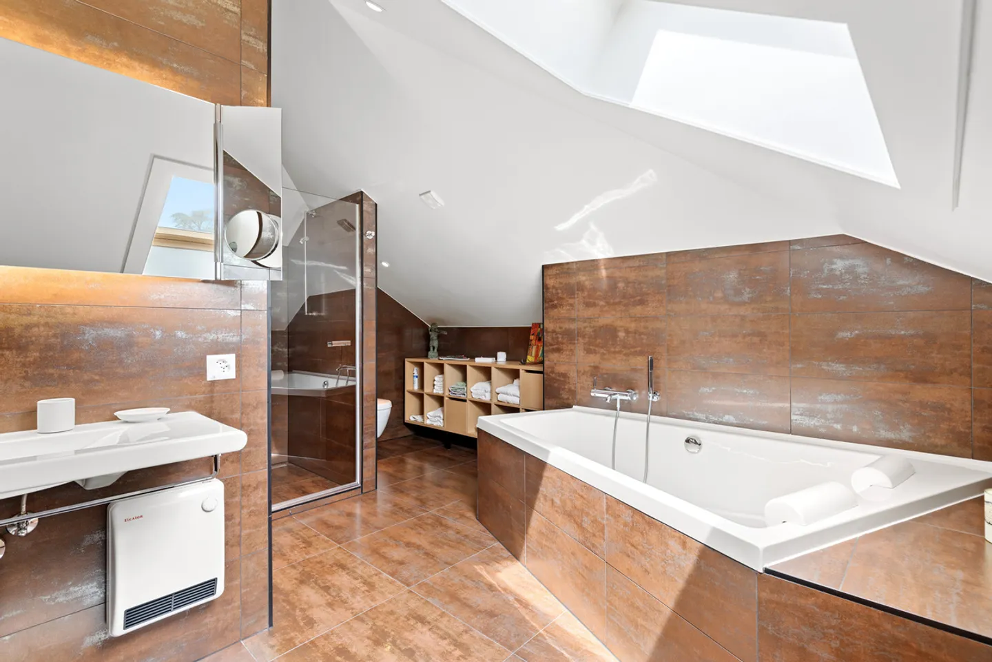 Villa completamente ristrutturata - Finiture lussuose - Foto 12 di 13