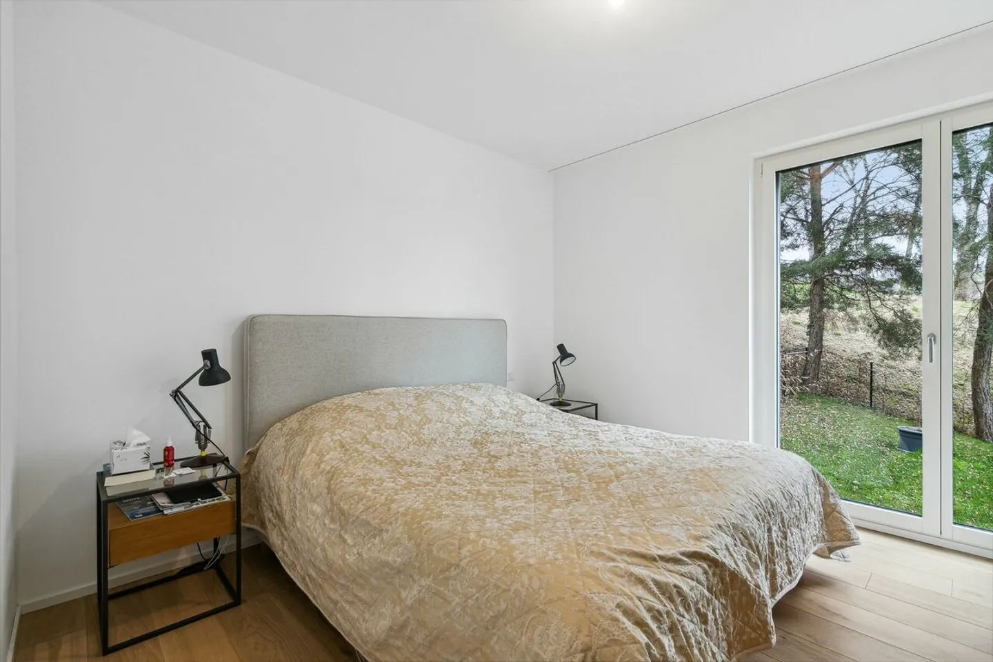Modern high-end apartment in the heights of Lutry - Photo 8 of 13
