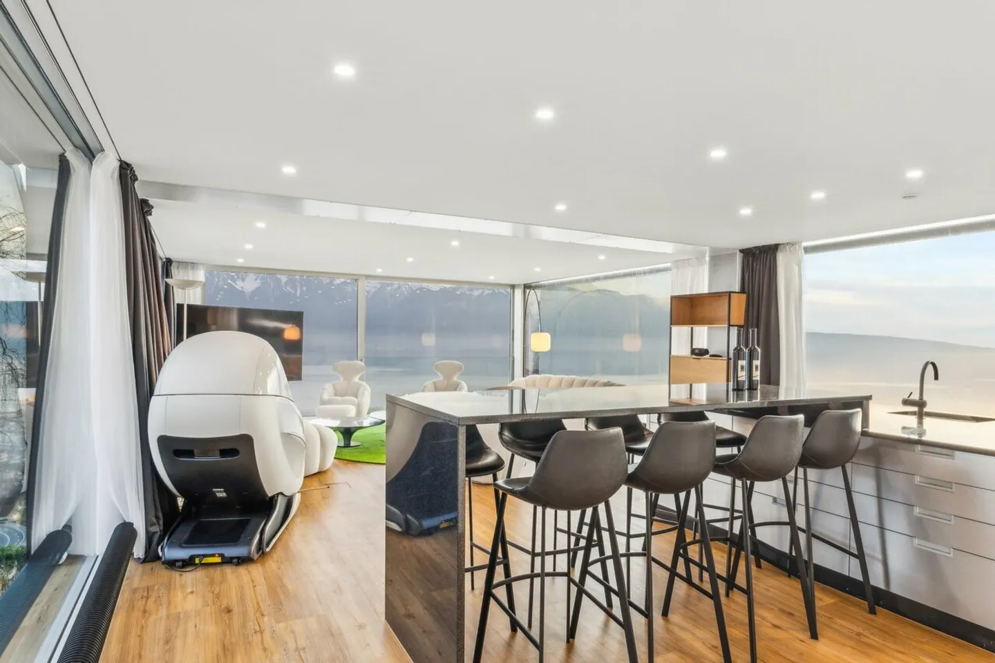 Chef-d'OEuvre au coeur de la Riviera ! Vue à 360°, à 10 minutes de Vevey - Photo 5 sur 13