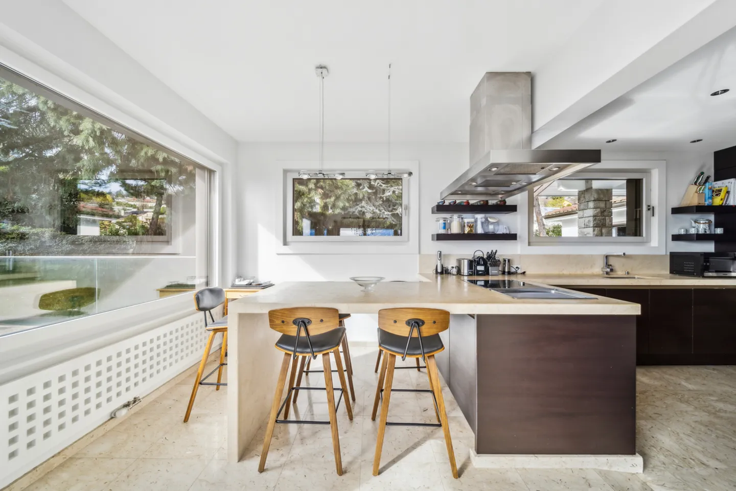 Casa padronale contemporanea con vista panoramica eccezionale - Foto 6 di 13