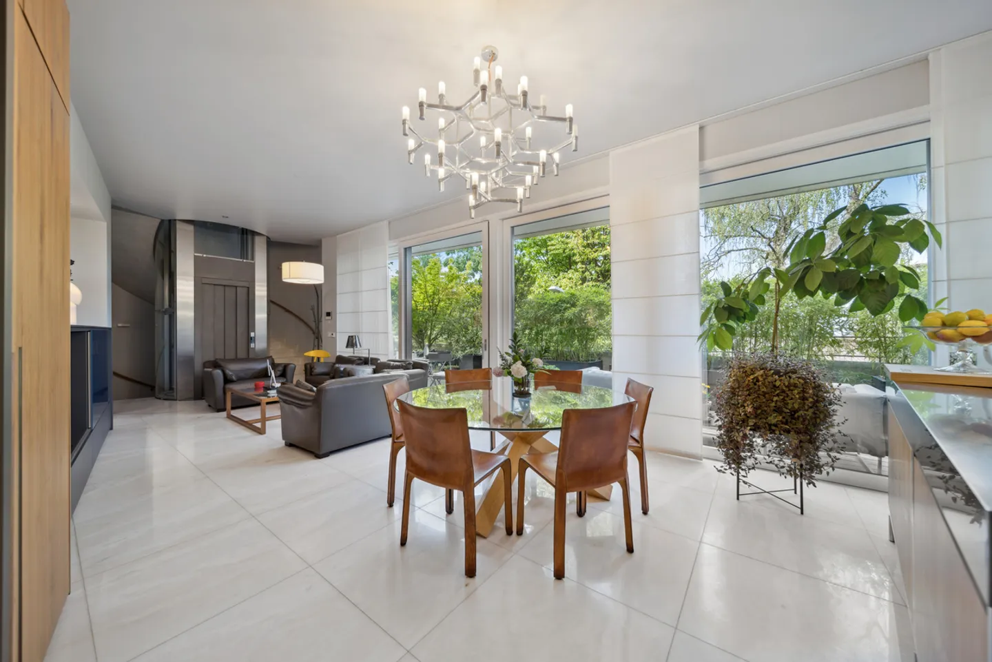 Architektenvilla mit Aussicht und Pool - Foto 4 von 13