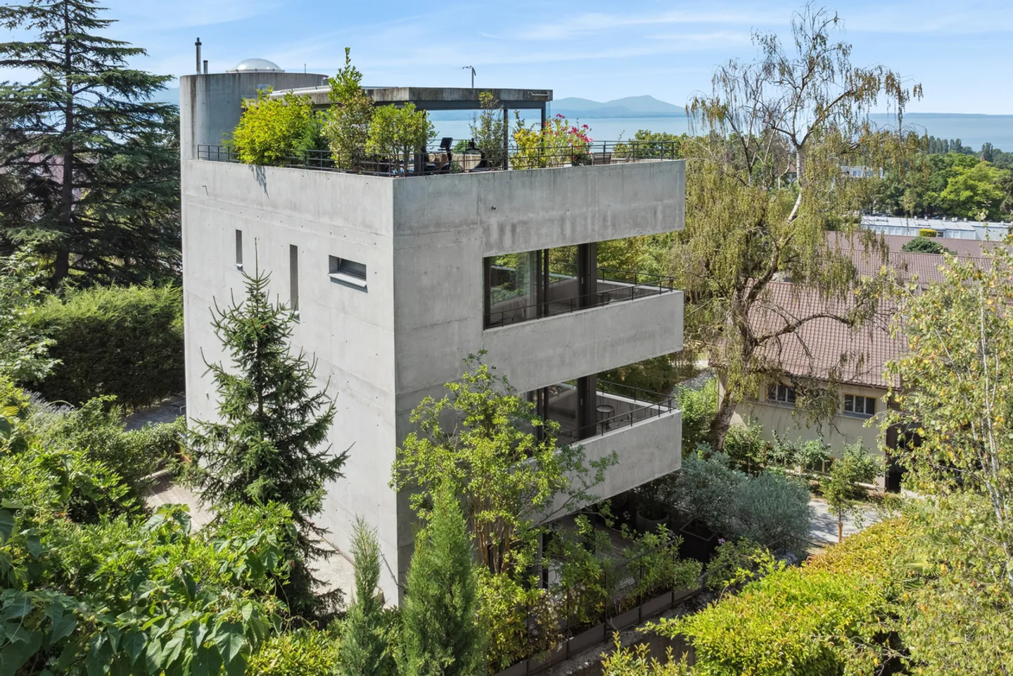 Architektenvilla mit Aussicht und Pool - Foto 2 von 13