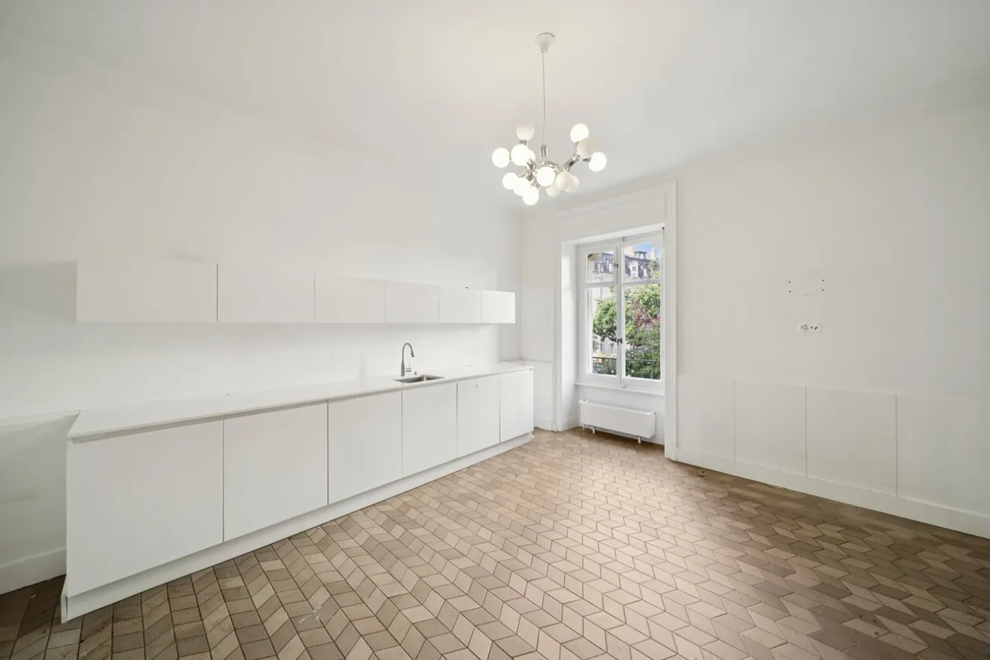 Magnificent apartment on the upper ground floor in the Florimont district - Photo 5 of 9