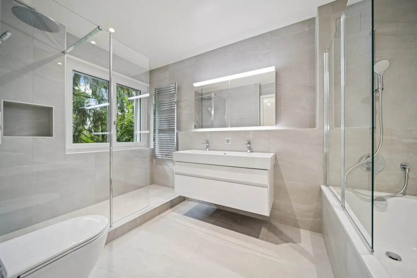 Renovated apartment with care and modernity - Photo 7 of 9