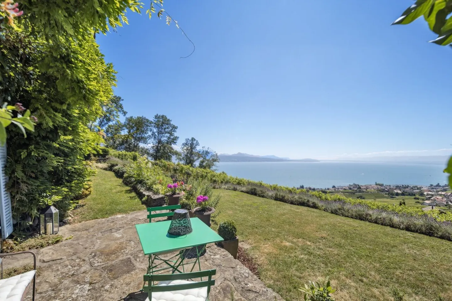 Im Herzen der Weinberge, ein außergewöhnliches Winzerhaus mit Blick auf den Genfersee - Foto 3 von 13