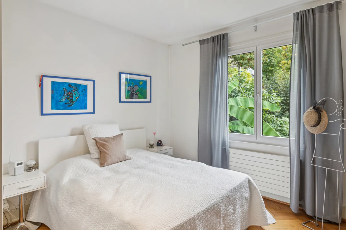 Schöne Immobilie mit drei Wohnungen und außergewöhnlichem Seeblick - Foto 10 von 13