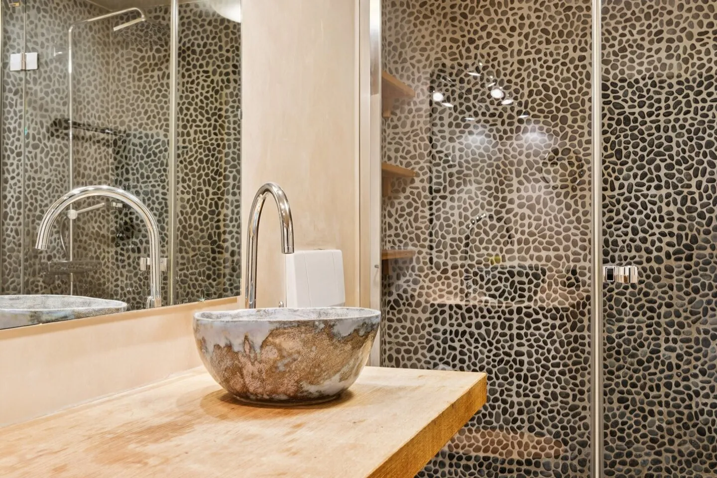 Lutry, beautiful 3.5-room apartment with panoramic lake view - Photo 7 of 10