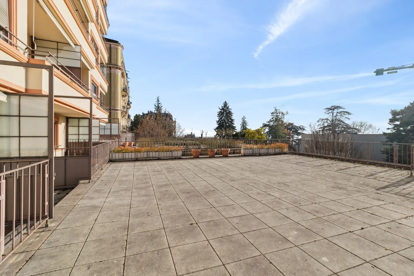 City Center - Magnificent Apartment with Large Terrace - Photo 8 of 8