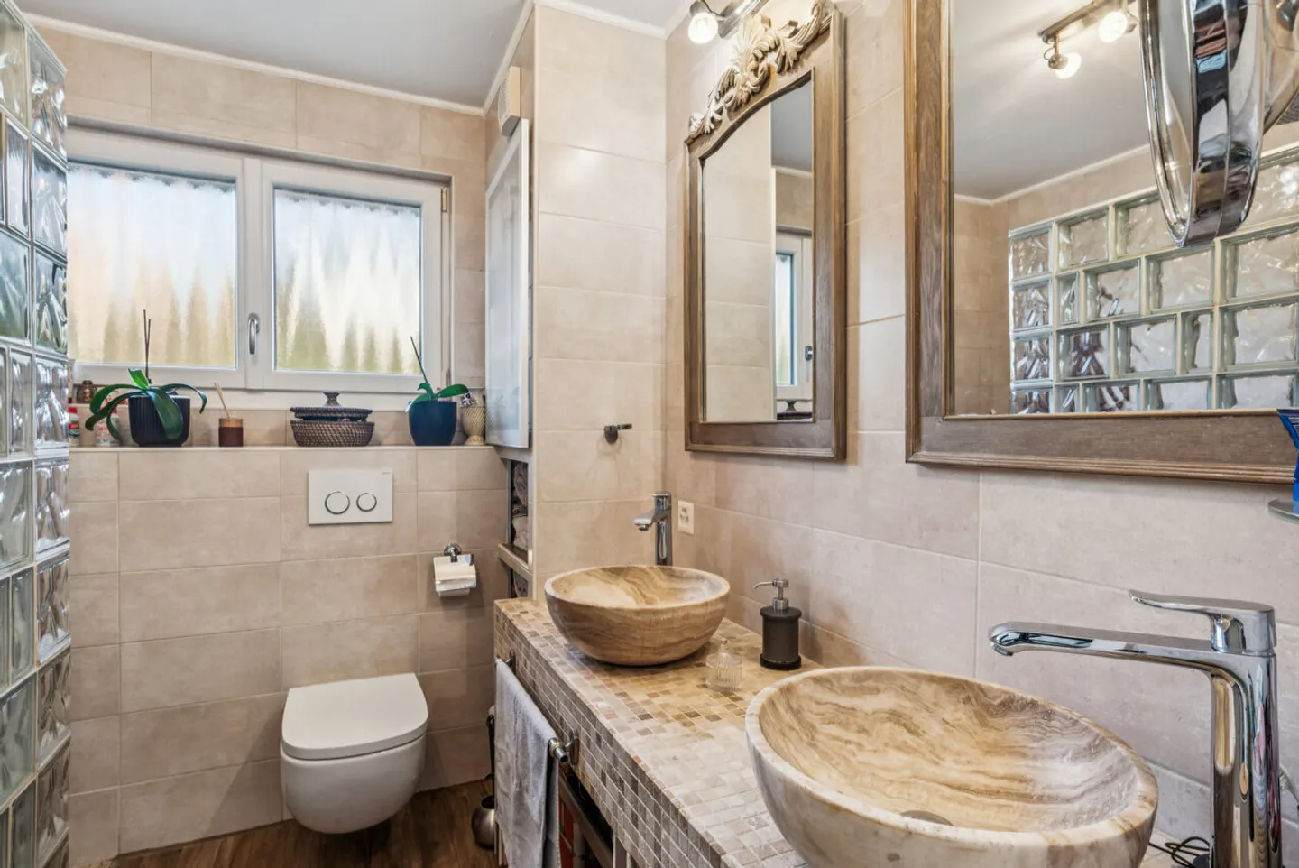 Wunderschönes Einfamilienhaus 14 Minuten vom Zentrum Lausanne - Foto 7 von 13