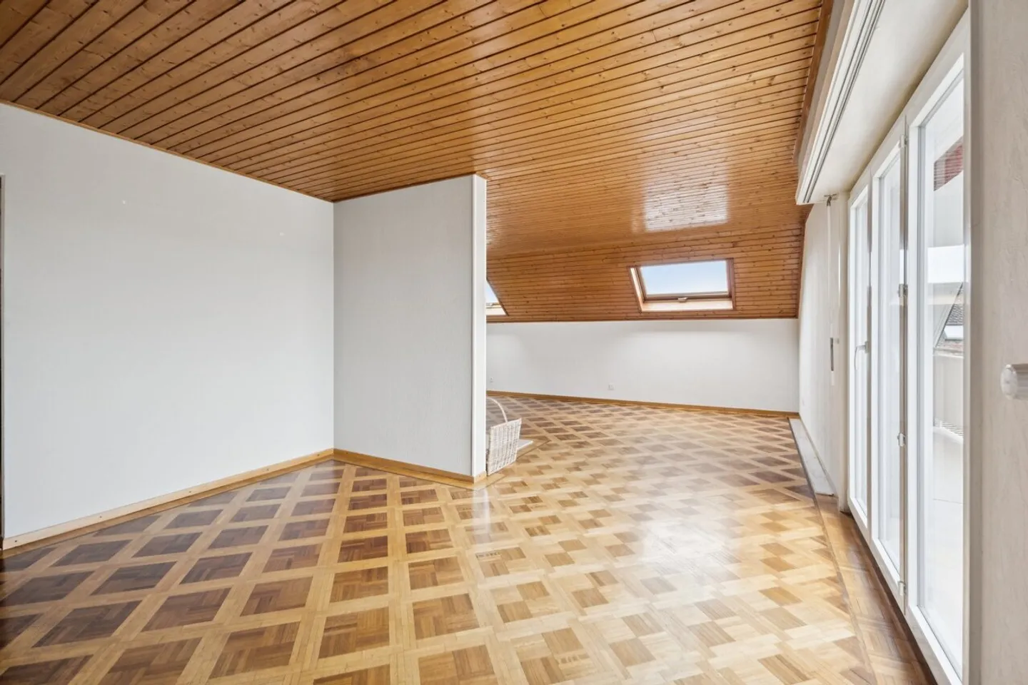 Rare Address in the Center of Saint-Sulpice! - Photo 3 of 5