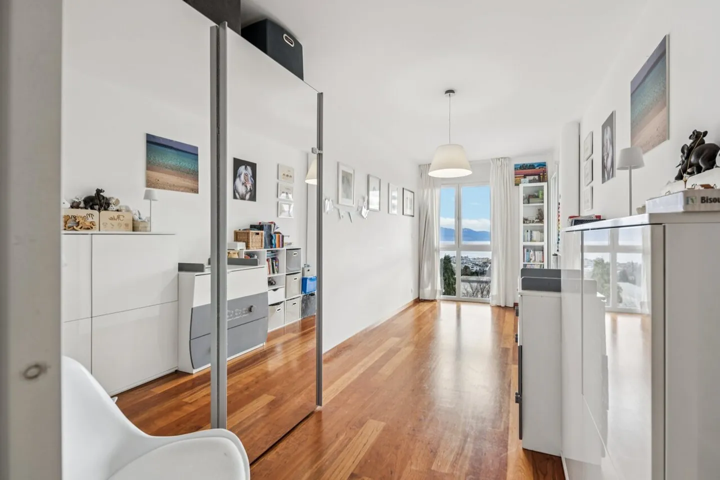 Appartement Éblouissant avec Terrasse - Photo 7 sur 13