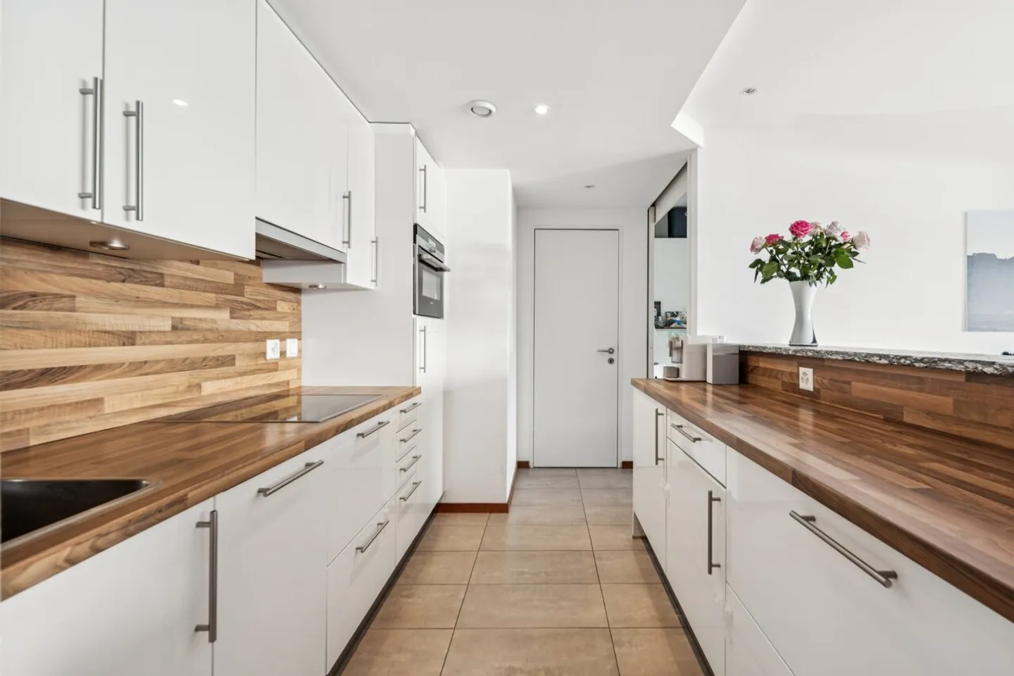 Appartement Éblouissant avec Terrasse - Photo 5 sur 13