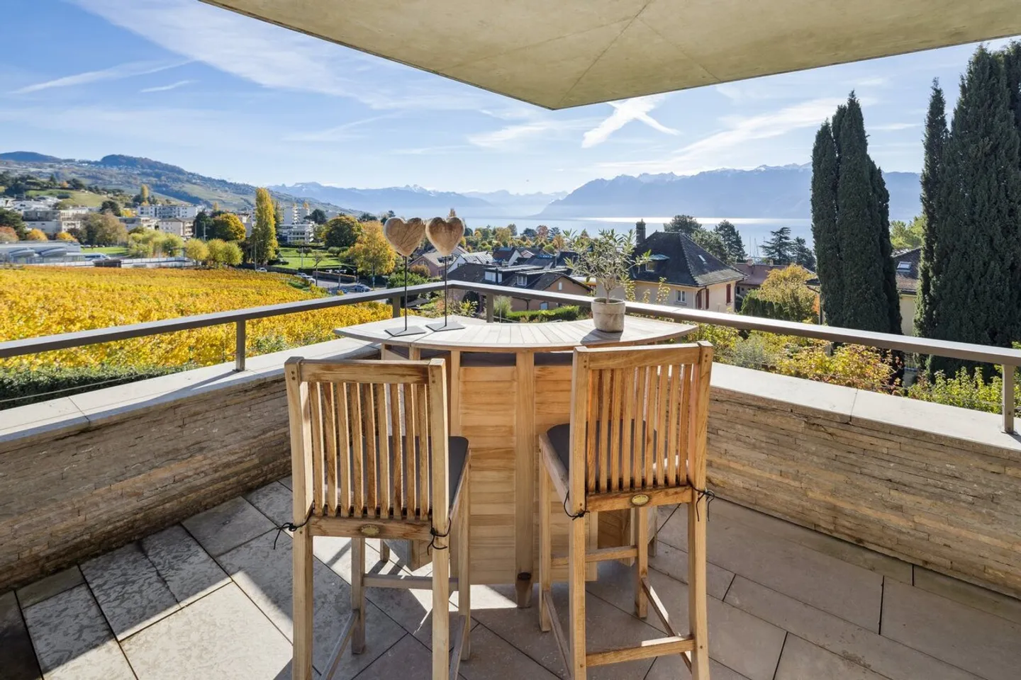 Duplex d'exception avec jardin privatif entre lac et vignes - Photo 1 sur 13