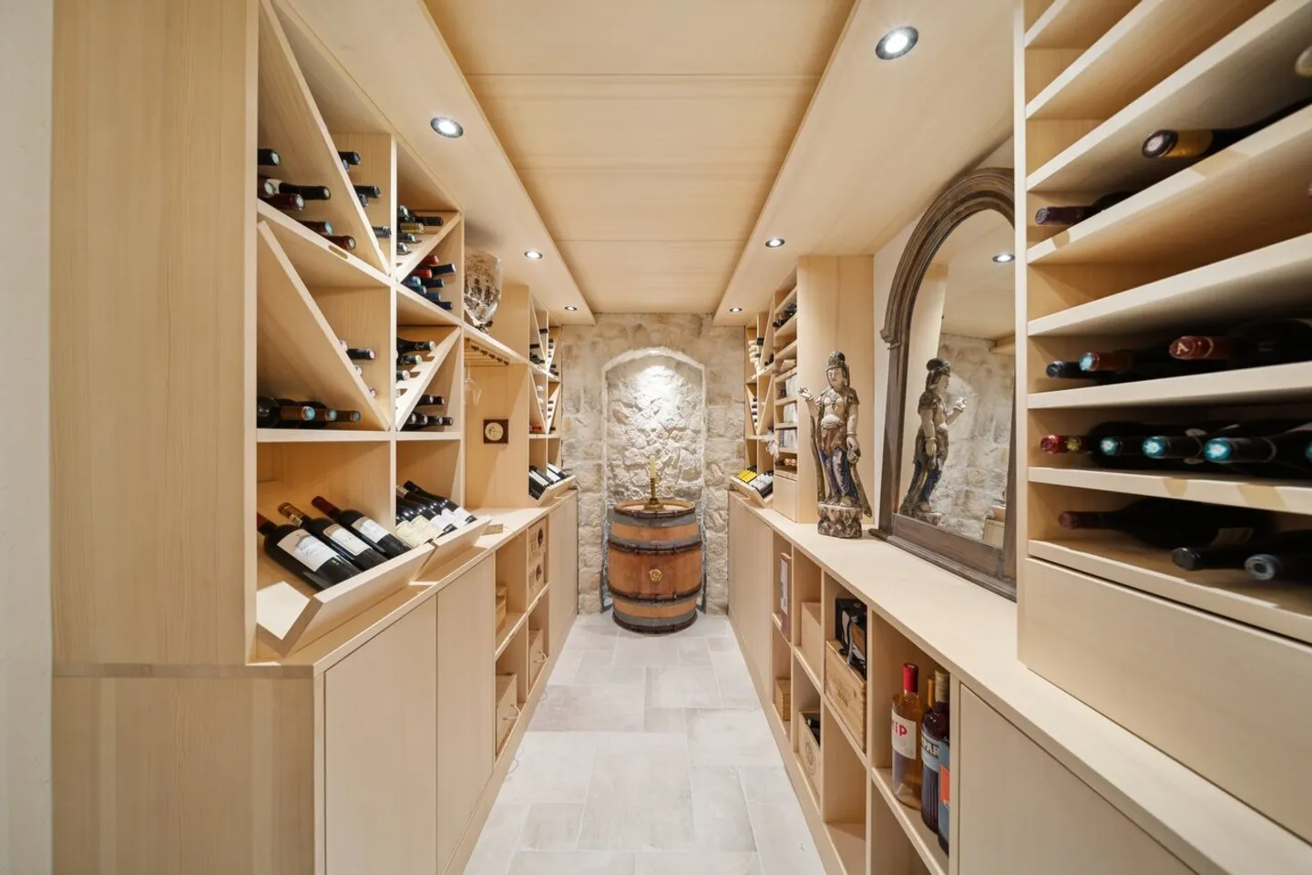 Exceptional apartment between lake and vineyards - Photo 12 of 13