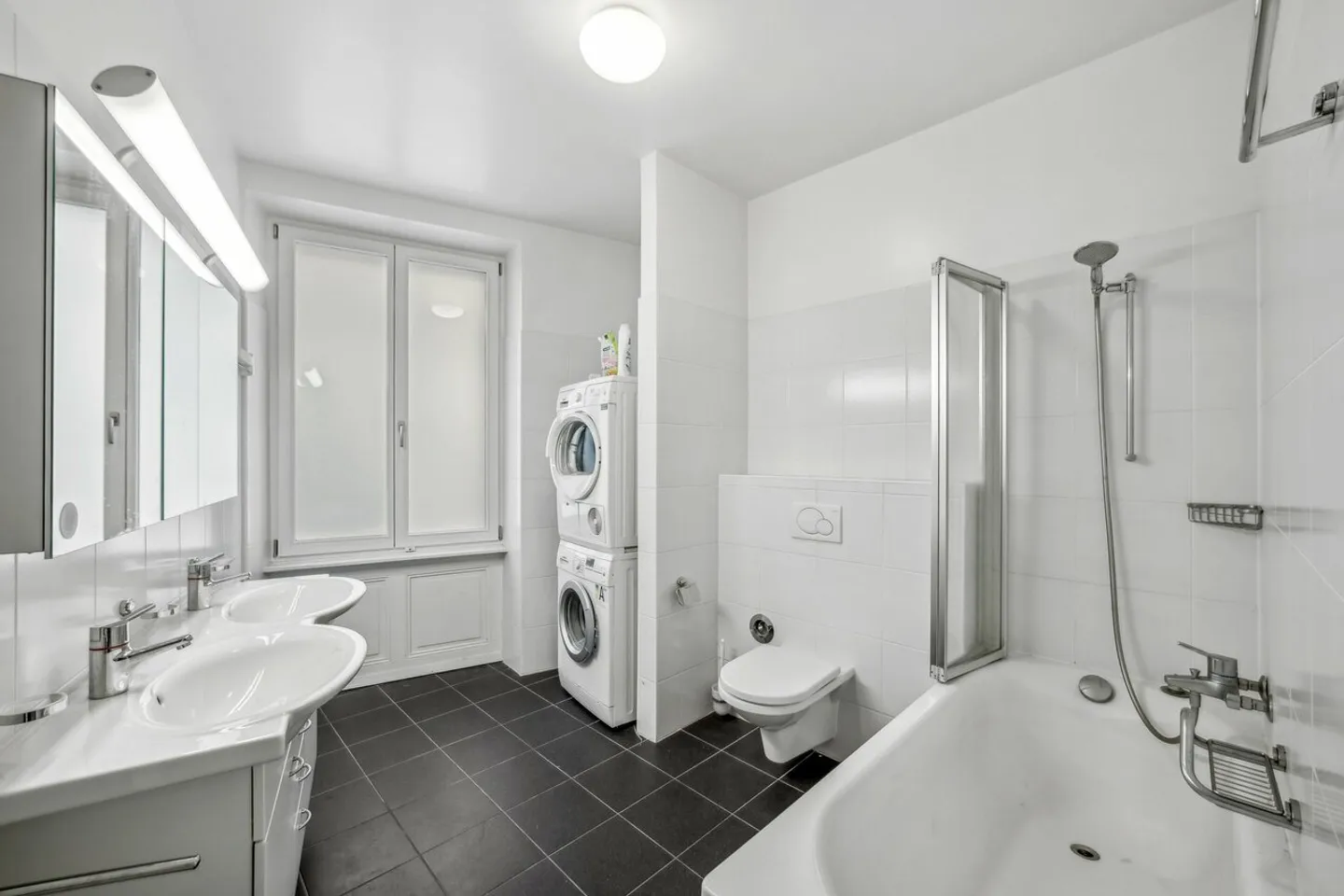 A prestigious address in the center of Lausanne! - Photo 9 of 11