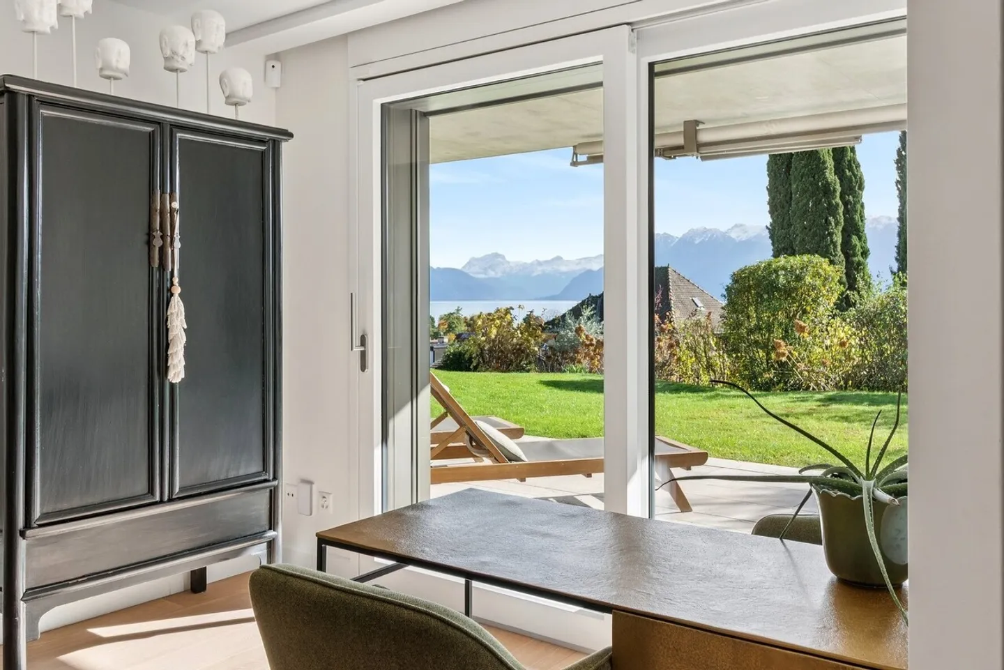 Exceptional apartment between lake and vineyards - Photo 8 of 13