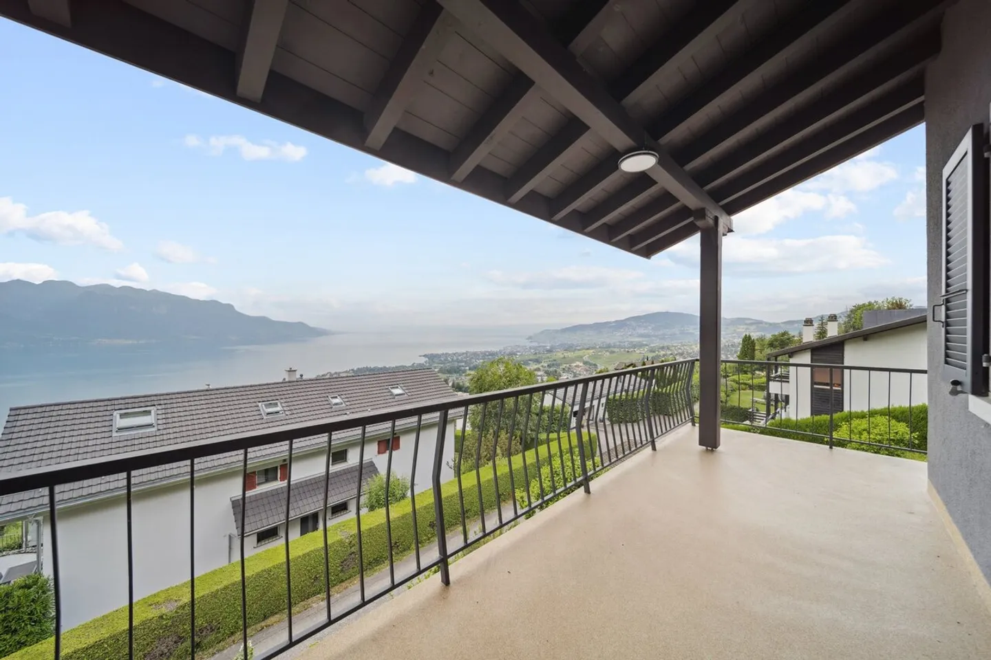 BAISSE DE PRIX : Villa individuelle de 6 1/2 pièces rénovée ! - Photo 4 sur 13