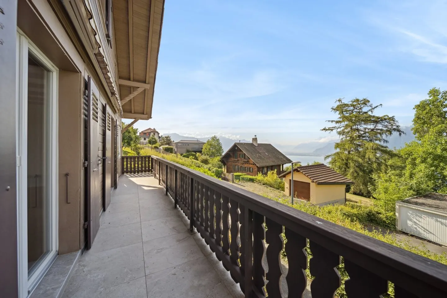 Prezzo ridotto: Incantevole chalet ristrutturato con vista! Da visitare! - Foto 9 di 13