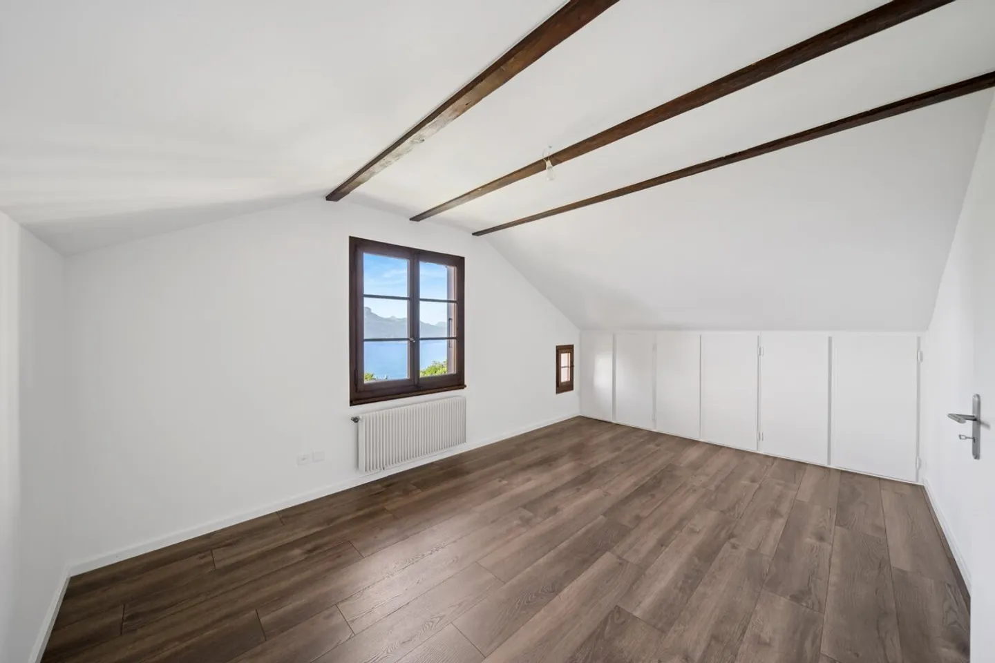 Prezzo ridotto: Incantevole chalet ristrutturato con vista! Da visitare! - Foto 10 di 13