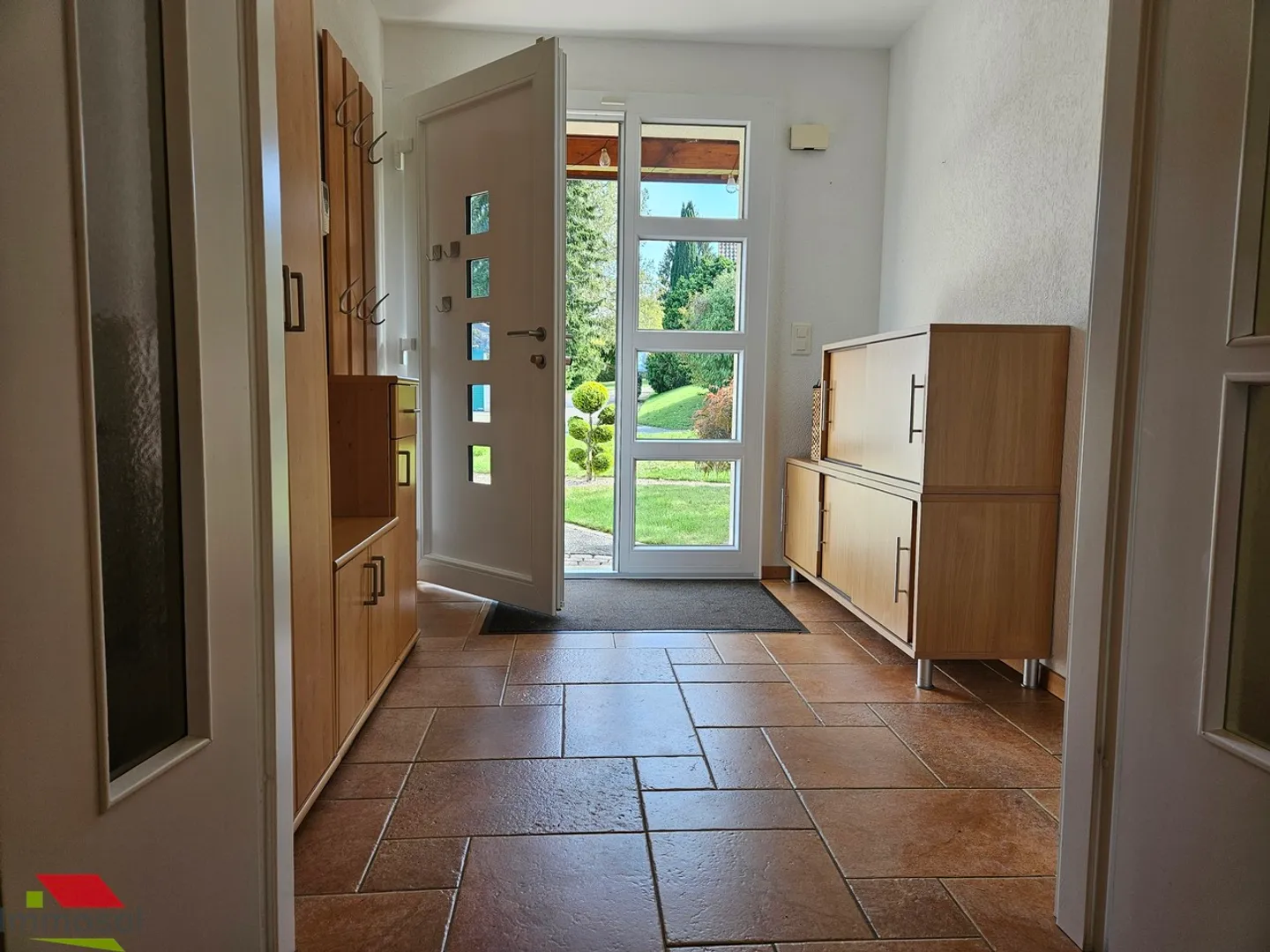 Le Mont - Casa a schiera di 5.5 stanze con giardino - Foto 3 di 13