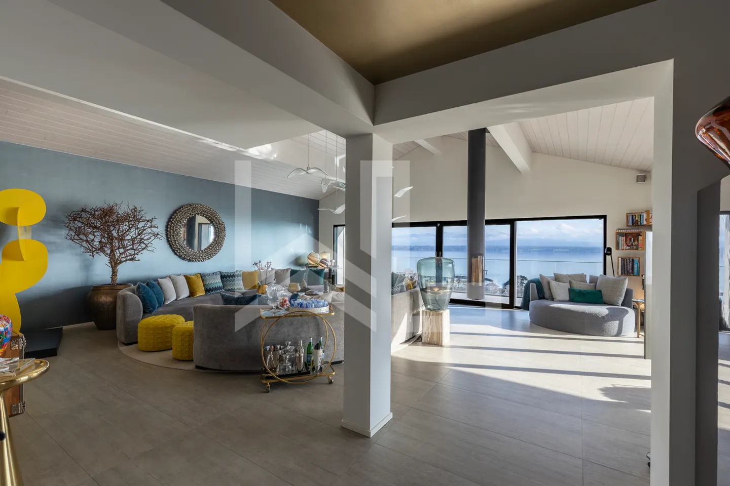 Außergewöhnliches zeitgenössisches Anwesen - Panoramablick auf den See - Foto 4 von 7