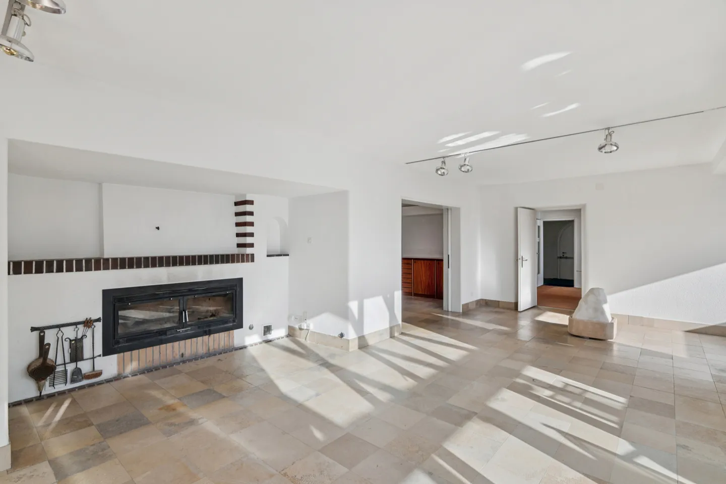 Exclusive Villa in Muri bei Bern - Photo 8 of 13