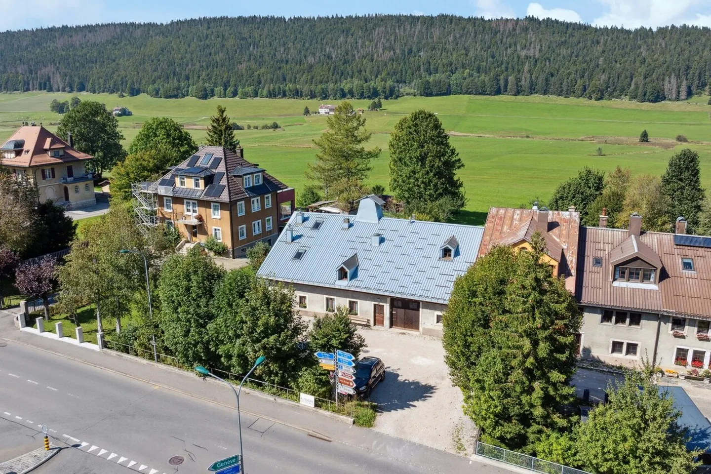 Renovierte Bauernhaus aus dem 17. Jahrhundert im Herzen des Vallée de Joux - Foto 2 von 13