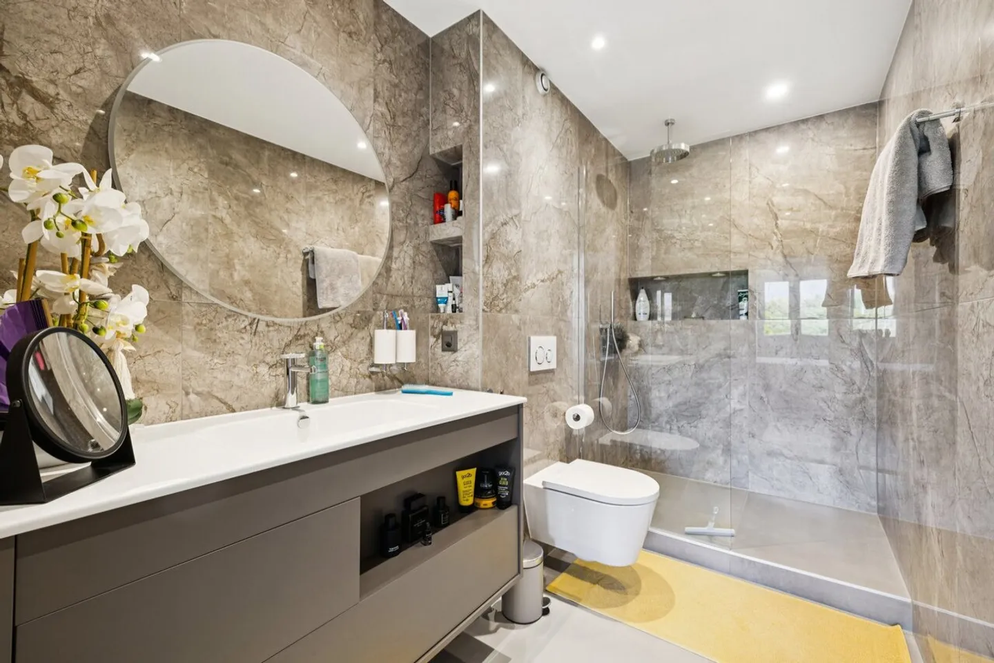 Splendido appartamento ristrutturato 3,5p a Nyon - Foto 9 di 13