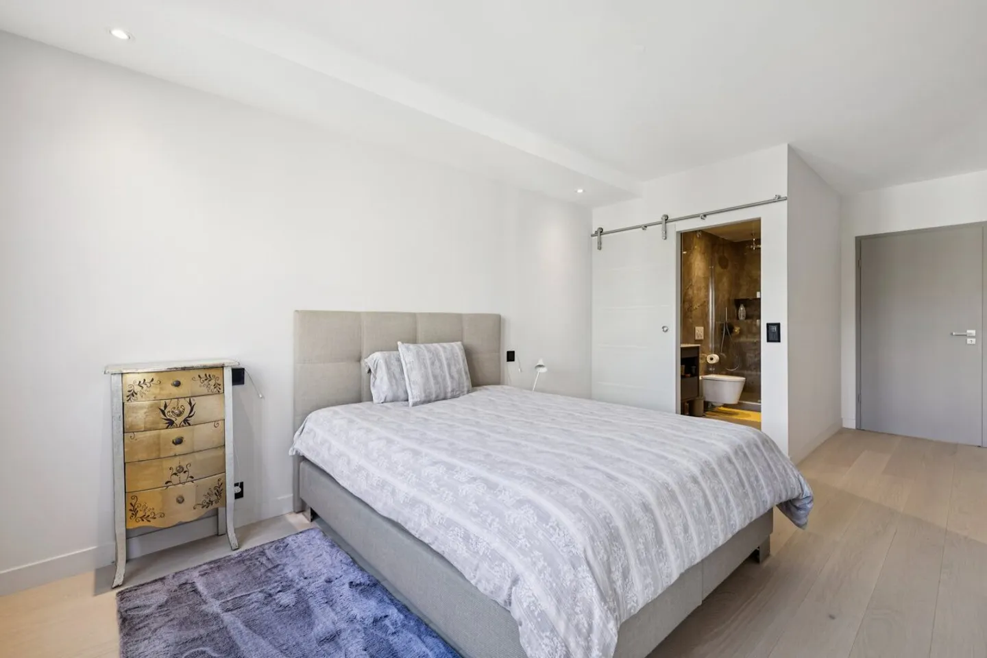 Splendido appartamento ristrutturato 3,5p a Nyon - Foto 10 di 13
