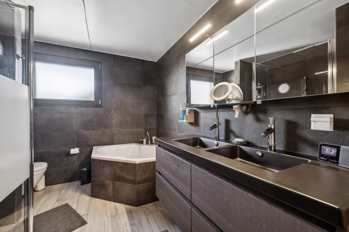 SUPERBE EINZELVILLA MIT GARTEN UND PERGOLAS - Foto 9 von 13