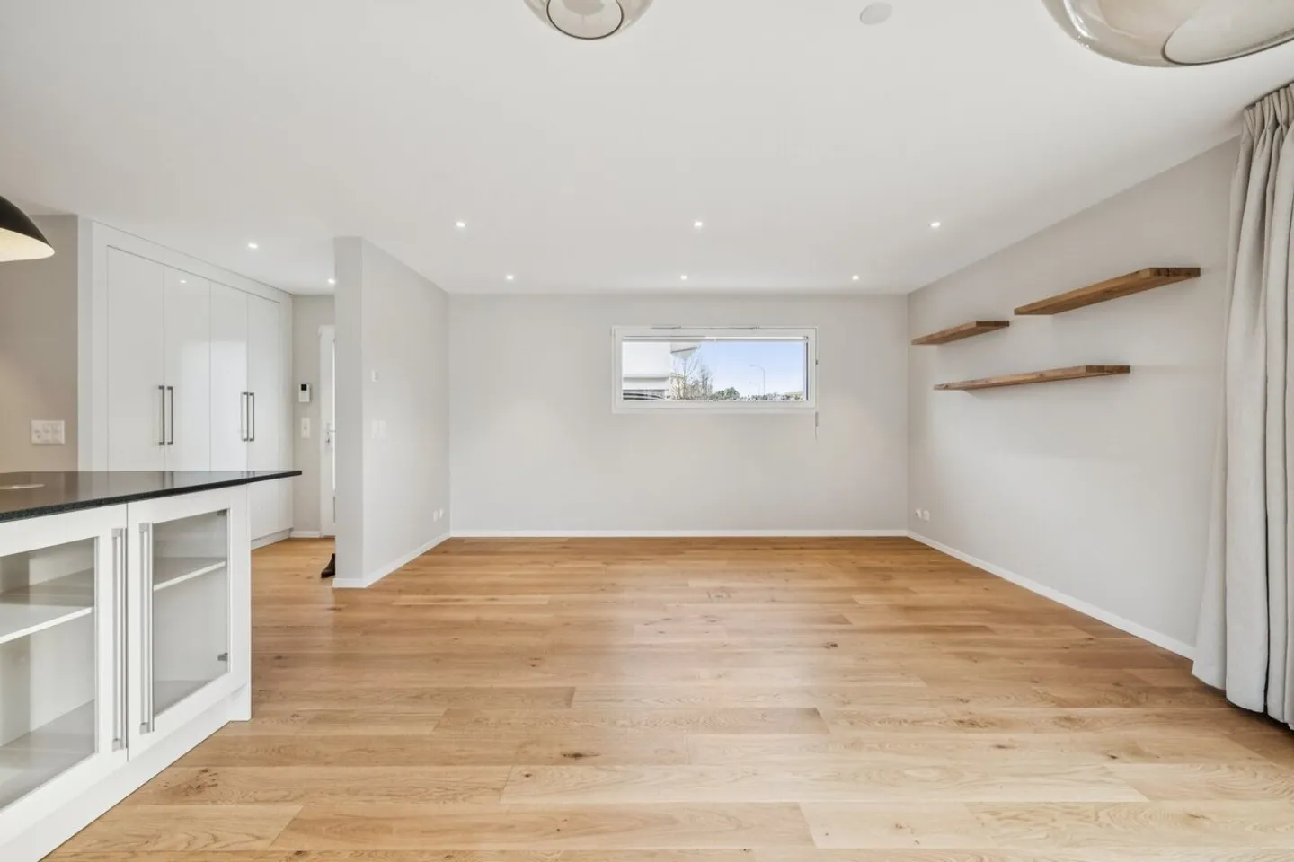 SUPERBA VILLA A SCHIERA CON GIARDINO E TERRAZZA - Foto 3 di 13