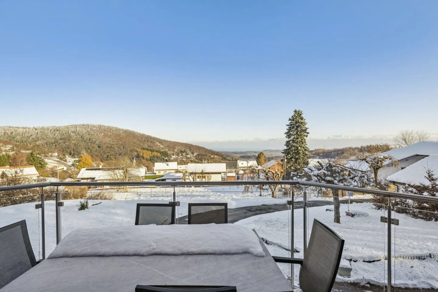 Villa et terrain constructible : calme, nature et vue lac - Photo 3 sur 8