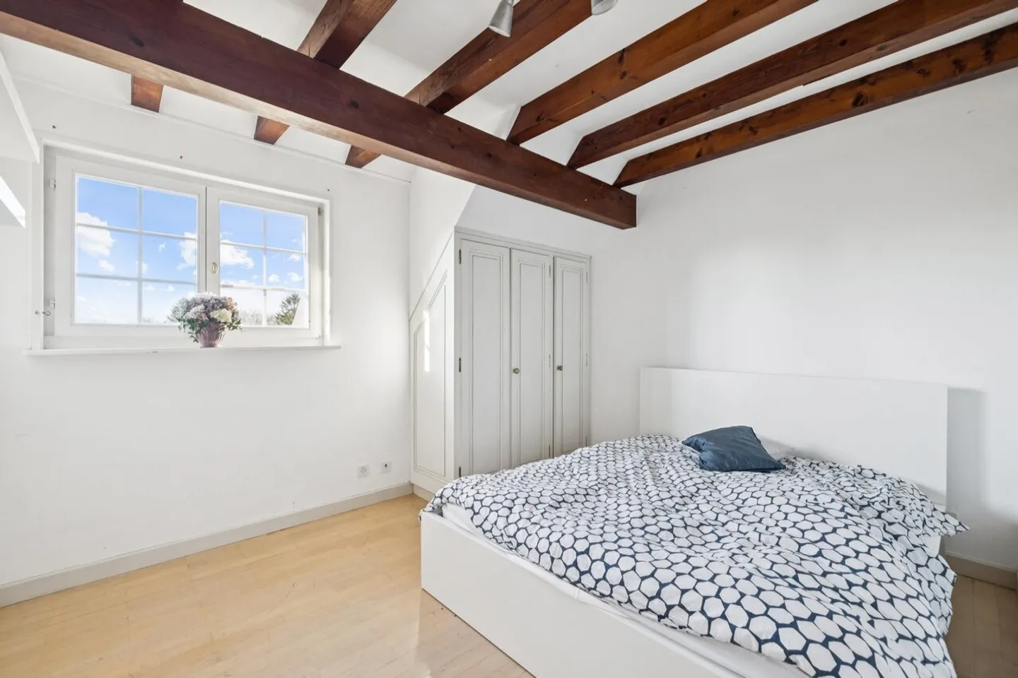 VILLA WITH UNIQUE CHARACTER - Photo 13 of 13