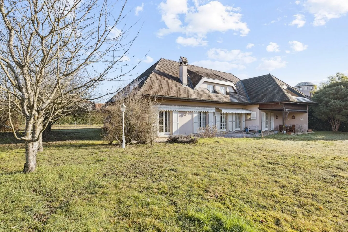 VILLA WITH UNIQUE CHARACTER - Photo 6 of 13