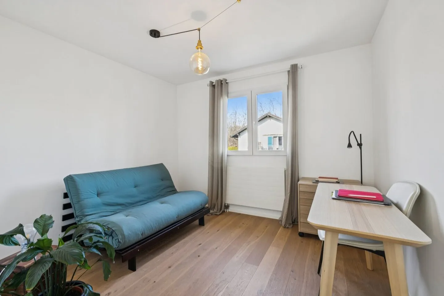 SUPERB APARTMENT WITH TERRACE LAKE VIEW - Photo 8 of 13