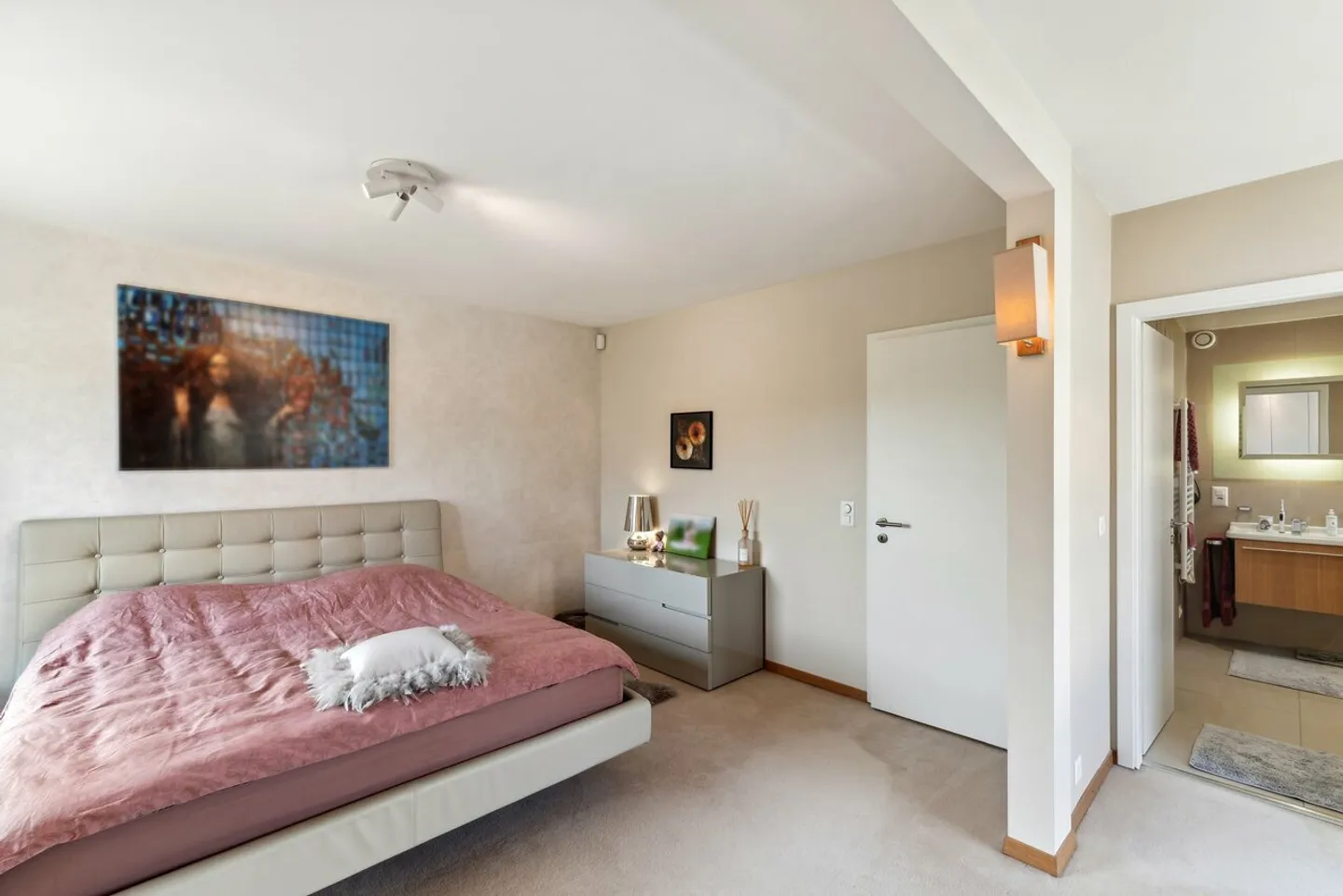 Bel appartement de standing dans un environnement calme - Photo 11 sur 13