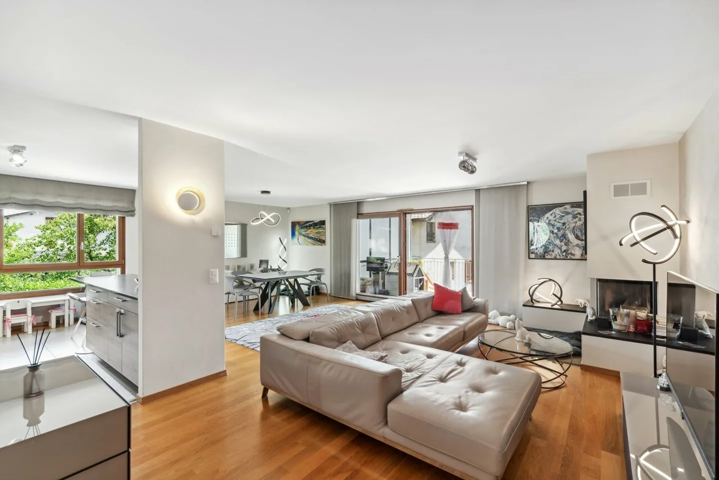 Bel appartement de standing dans un environnement calme - Photo 2 sur 13