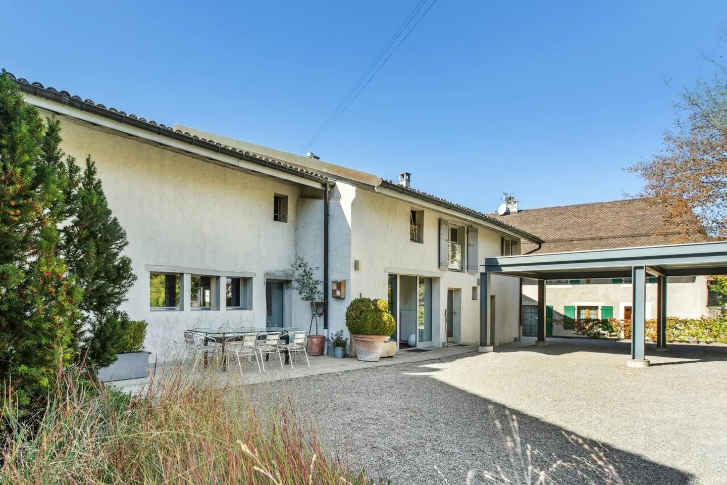 Une propriété de charme à Aire-la-Ville - Photo 2 sur 13