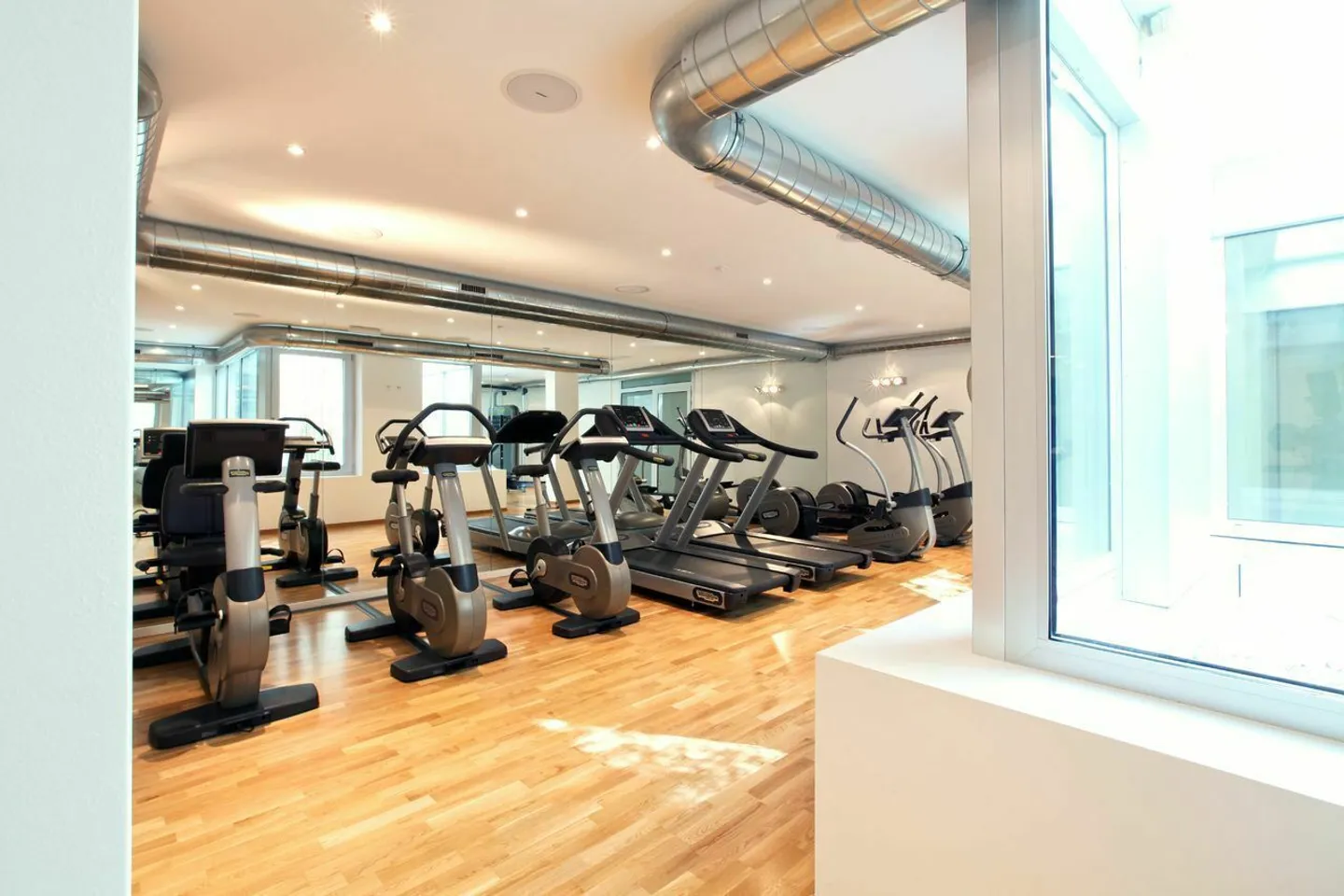 Charmante 3,5 Zimmer in einem prestigeträchtigen Gebäude - Foto 10 von 13