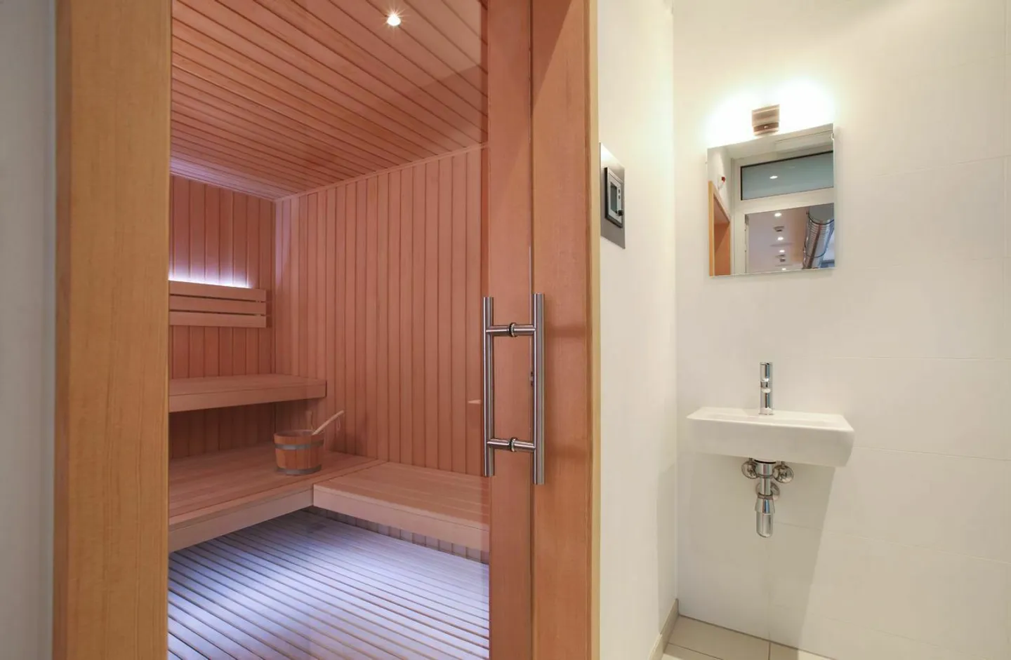 Charmante 3,5 Zimmer in einem prestigeträchtigen Gebäude - Foto 11 von 13